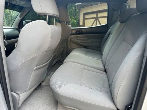 Used 2009 Toyota Tacoma PreRunner w/ TRD Sport Pkg RWD image 16