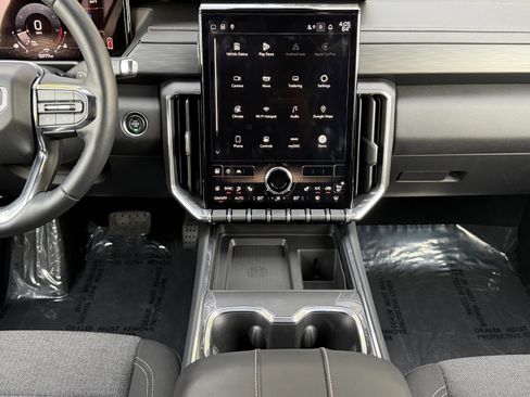 Used 2025 GMC Acadia Elevation image 23