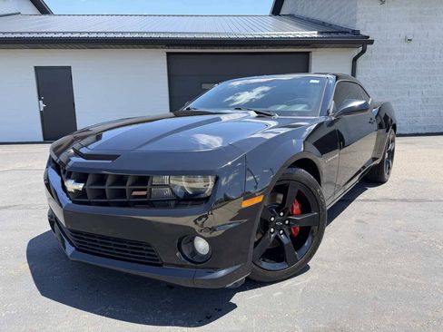 Used 2013 Chevrolet Camaro SS w/ RS Package RWD image 2