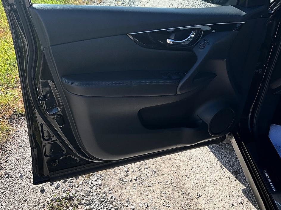 Used 2019 Nissan Rogue Sport SL w/ Premium Package AWD/4WD image 22