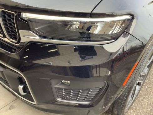 Used 2023 Jeep Grand Cherokee L Overland AWD/4WD image 37
