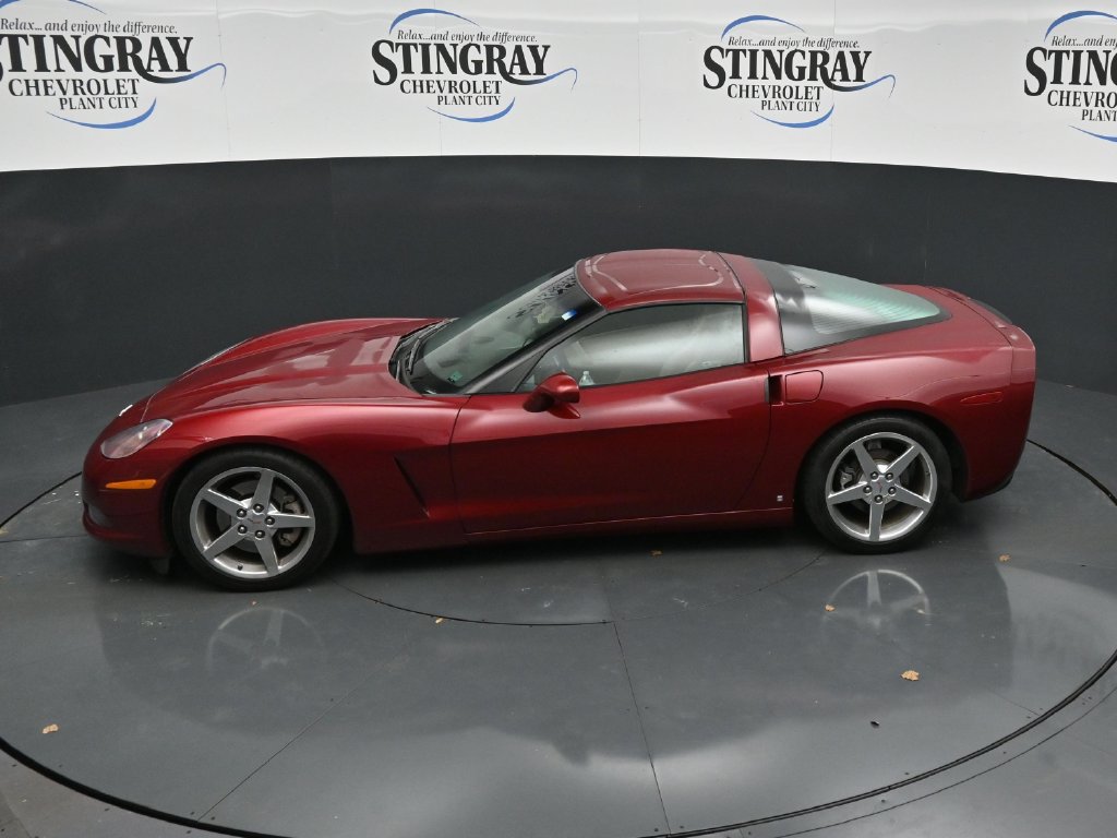 Used 2006 Chevrolet Corvette Coupe w/ Preferred Equipment Group RWD image 21