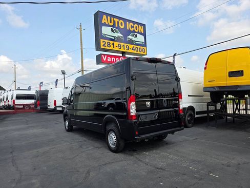 Used 2024 RAM ProMaster 3500 w/ Convenience Group FWD image 2
