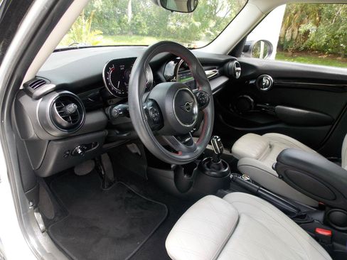Used 2021 MINI Cooper S w/ Signature Upholstery Package FWD image 12