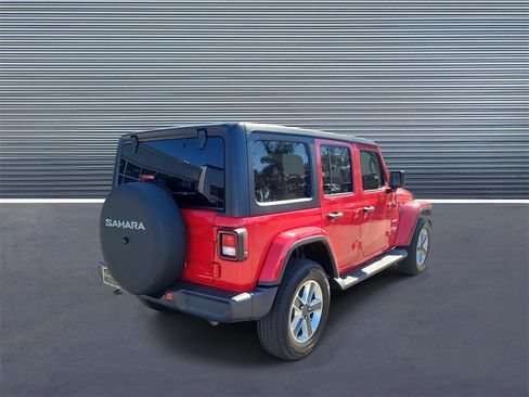 Used 2021 Jeep Wrangler Unlimited Sahara image 3