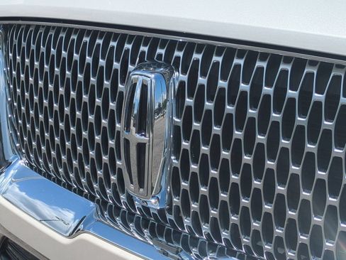 Used 2021 Lincoln Navigator L Reserve AWD/4WD image 32