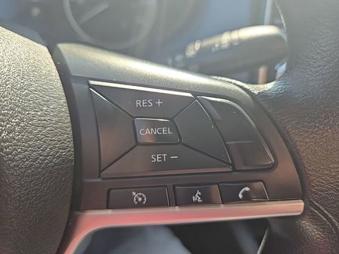 Used 2023 Nissan Versa SV image 15