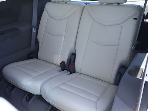 Used 2023 Cadillac XT6 Premium Luxury FWD image 15