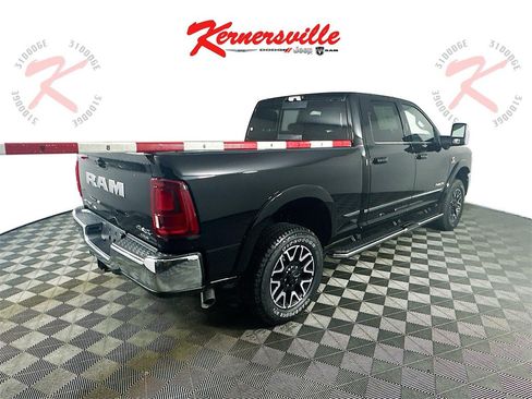 New 2025 RAM 3500 Limited w/ Towing Technology Group image 7