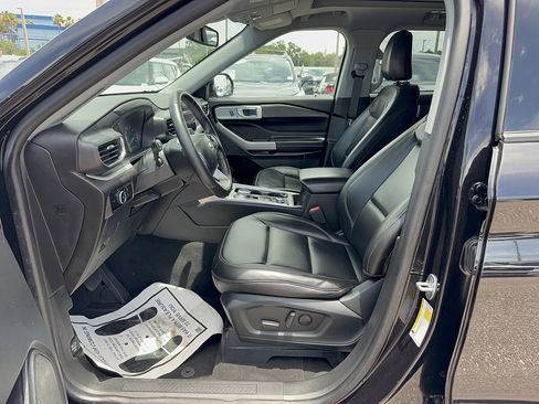 Certified 2023 Ford Explorer XLT w/ Equipment Group 202A AWD/4WD image 11