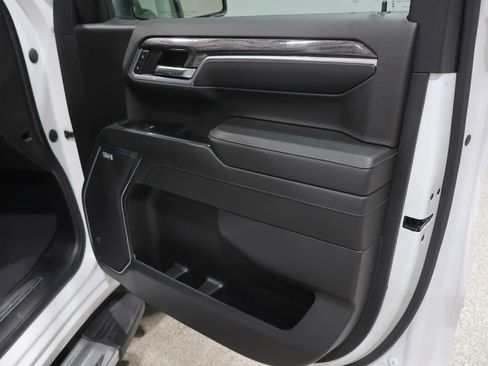 Used 2023 Chevrolet Silverado 1500 LTZ AWD/4WD image 24