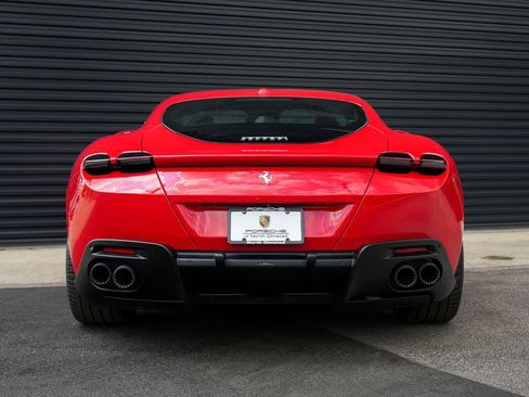 Used 2024 Ferrari Roma RWD image 17