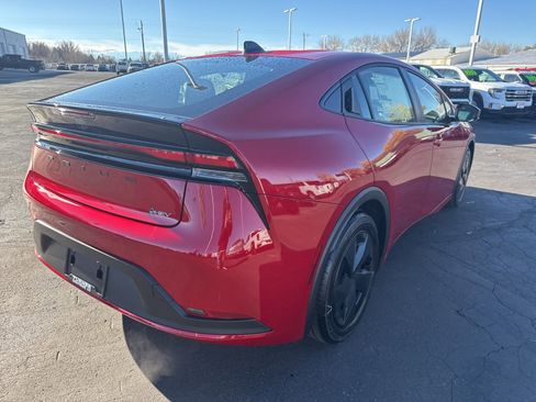 New 2026 Toyota Prius LE FWD image 6