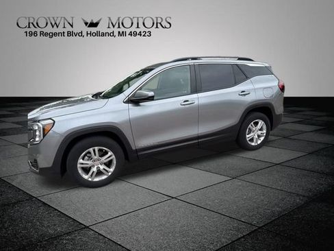 Used 2023 GMC Terrain SLE w/ Driver Convenience Package AWD/4WD image 4