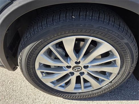 Used 2023 INFINITI QX50 Luxe image 10