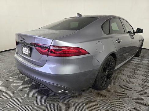 Used 2024 Jaguar XF R-Dynamic SE RWD image 5