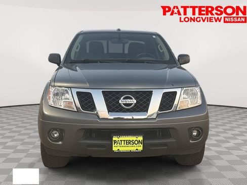 Used 2016 Nissan Frontier SV w/ SV Value Truck Package AWD/4WD image 2
