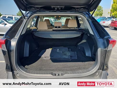 Used 2020 Toyota RAV4 LE AWD/4WD image 12