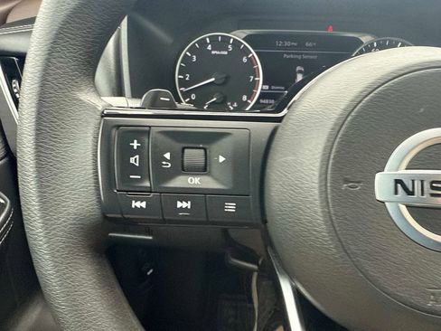 Used 2021 Nissan Rogue SV AWD/4WD image 28