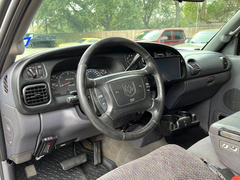 Used 2001 Dodge Ram 3500 Truck SLT image 18