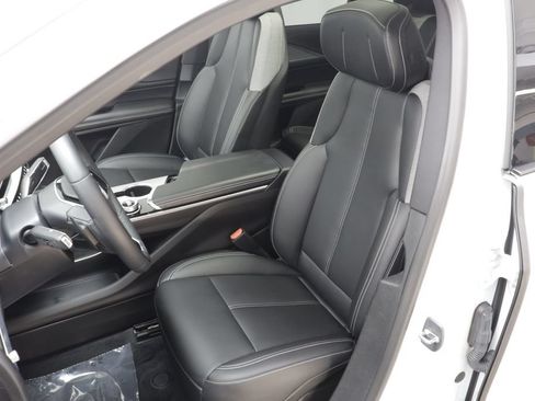 Used 2024 Cadillac Lyriq Tech w/ Driver Assist Package AWD/4WD image 13