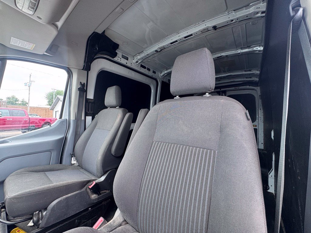 Used 2019 Ford Transit 250 148 Medium Roof RWD image 9