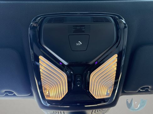 Used 2018 BMW 530i xDrive image 25