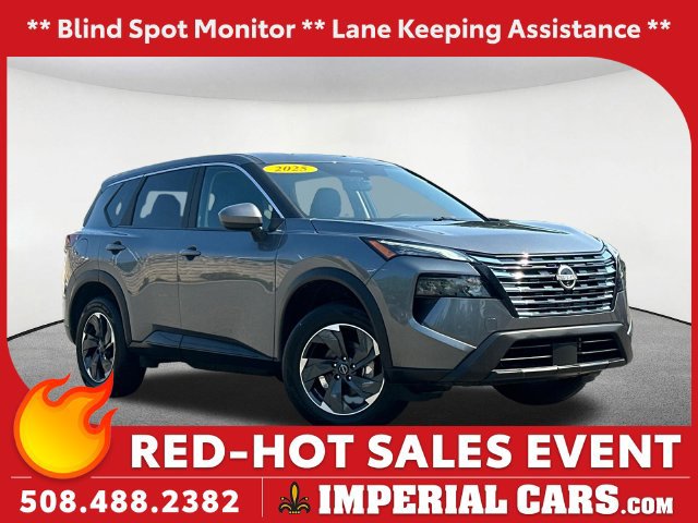 Used 2025 Nissan Rogue SV AWD/4WD image 1