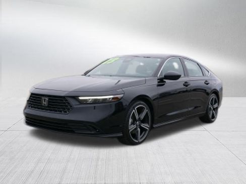 Used 2023 Honda Accord Sport image 7