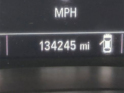 Used 2018 Chevrolet Equinox LT image 12