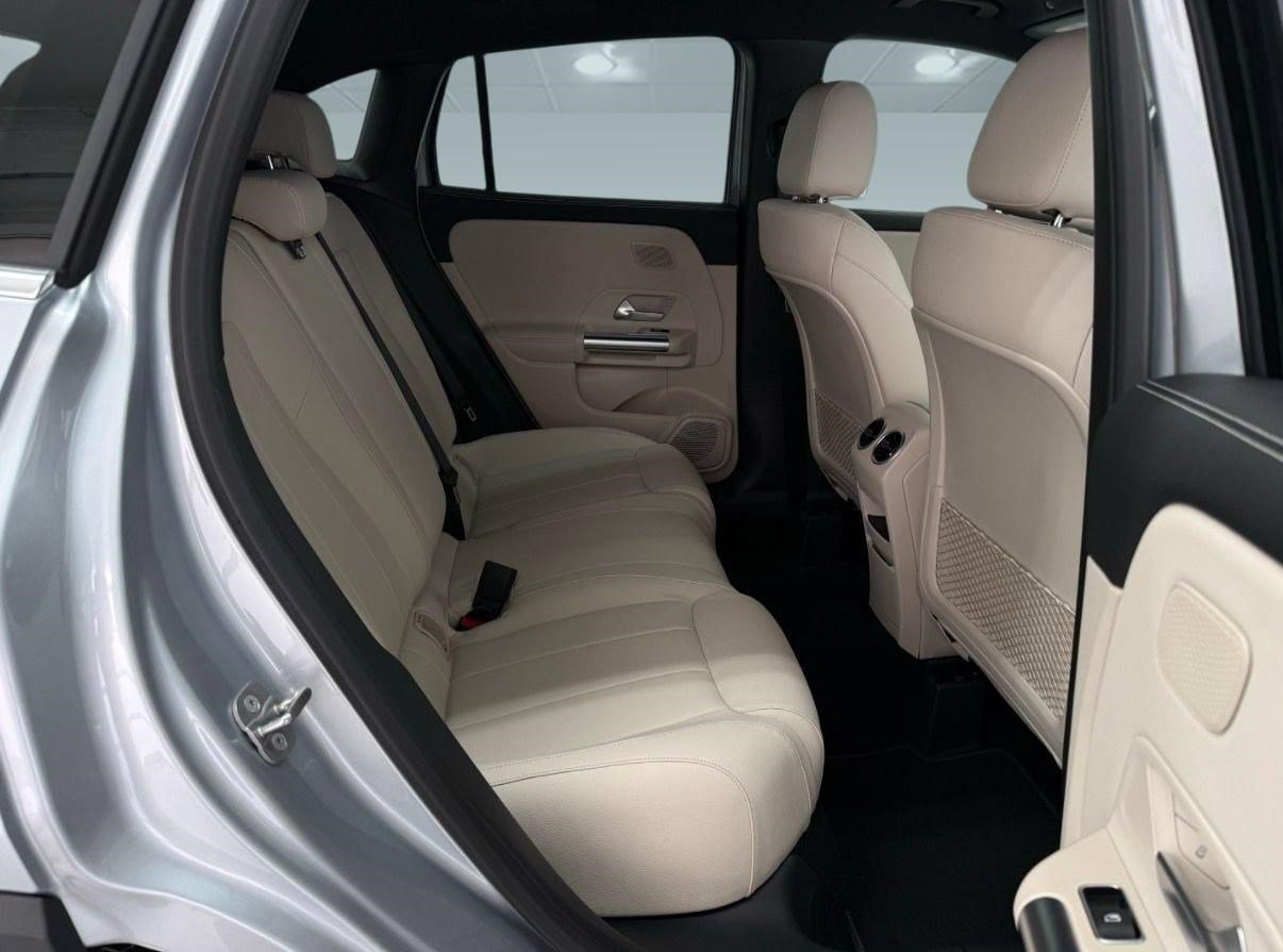 New 2026 Mercedes-Benz GLA 250 image 28
