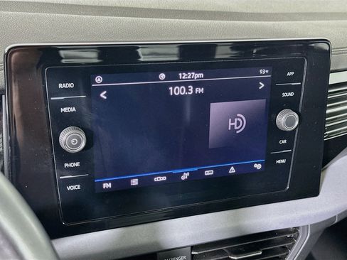 Used 2025 Volkswagen Jetta SE FWD image 21