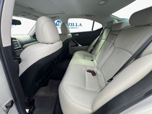 Used 2010 Lexus IS 250 RWD image 10