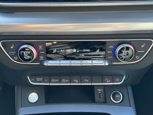 Used 2024 Audi Q5 2.0T Prestige w/ Prestige Package image 30