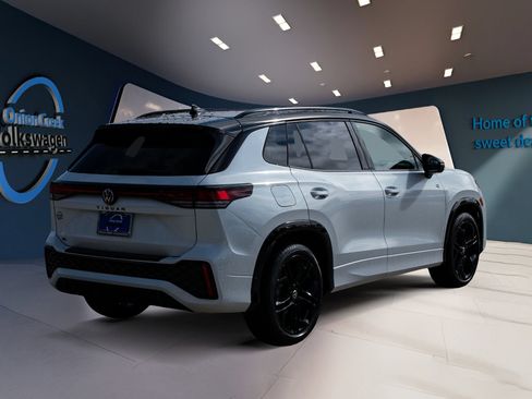 New 2026 Volkswagen Tiguan SE R-Line FWD image 5