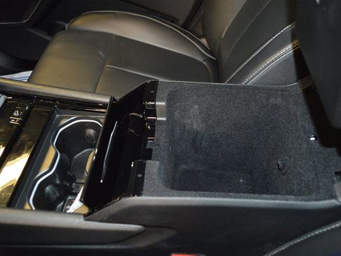 Used 2023 Jeep Grand Cherokee Overland w/ Advanced Protech Group III image 21