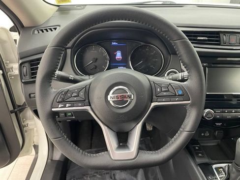 Used 2020 Nissan Rogue SV w/ Premium Package AWD/4WD image 14