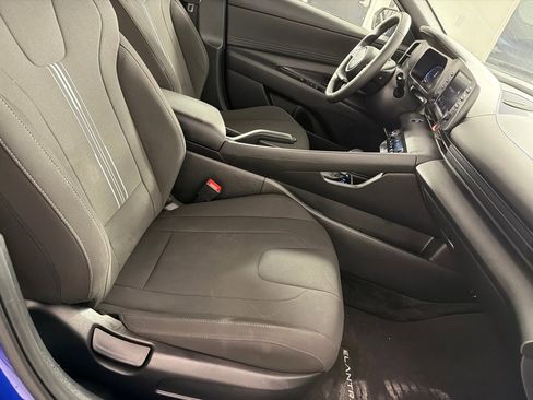 Used 2025 Hyundai Elantra Sport FWD image 23