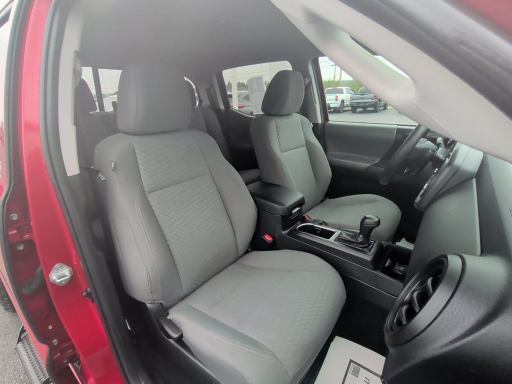 Used 2022 Toyota Tacoma SR AWD/4WD image 31