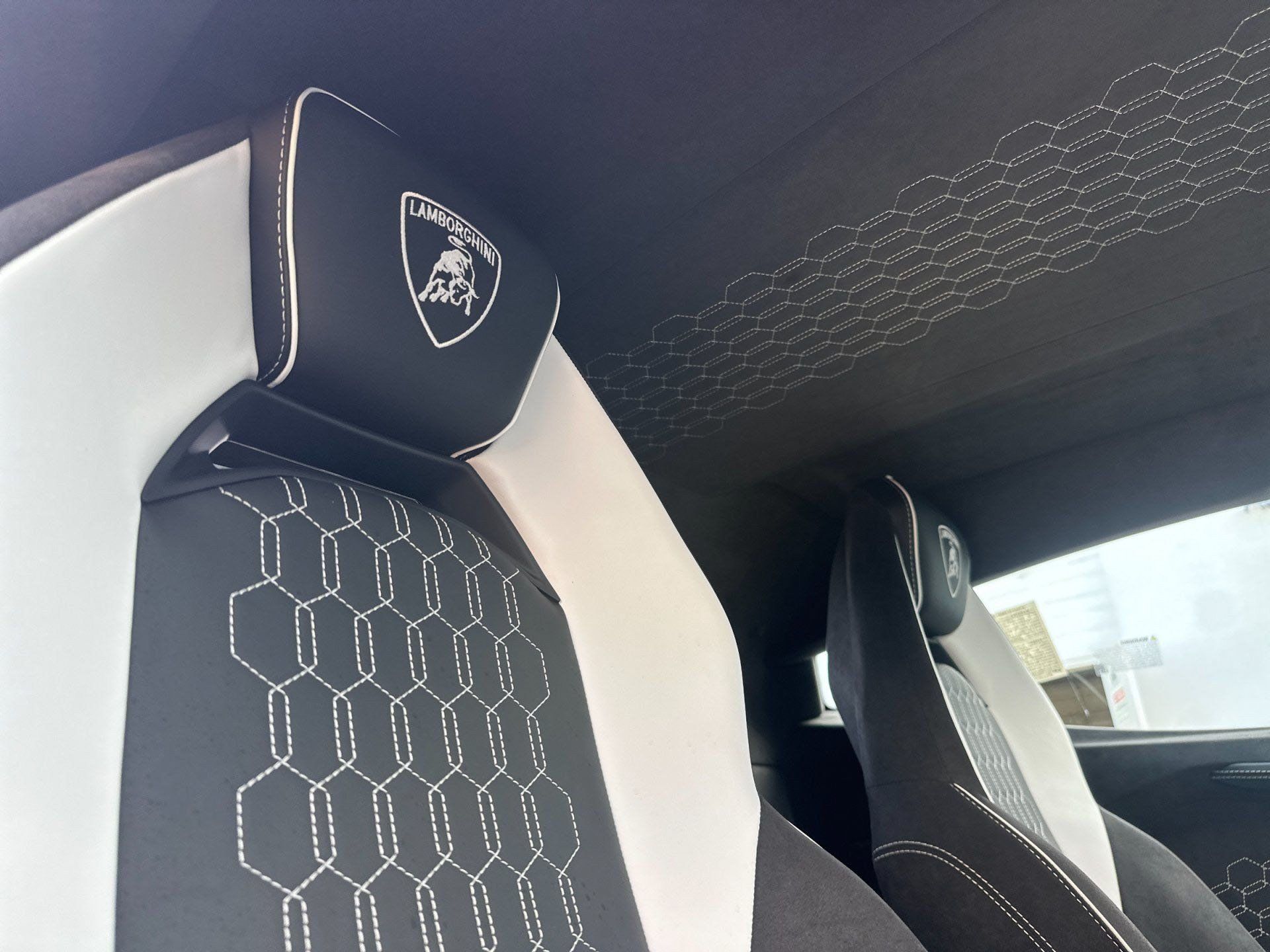 Used 2026 Lamborghini Revuelto AWD/4WD image 20