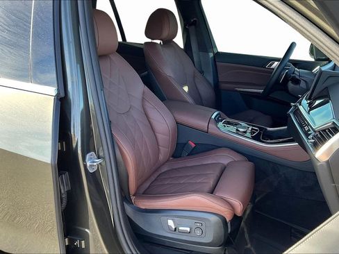 Used 2025 BMW X5 xDrive50e image 28