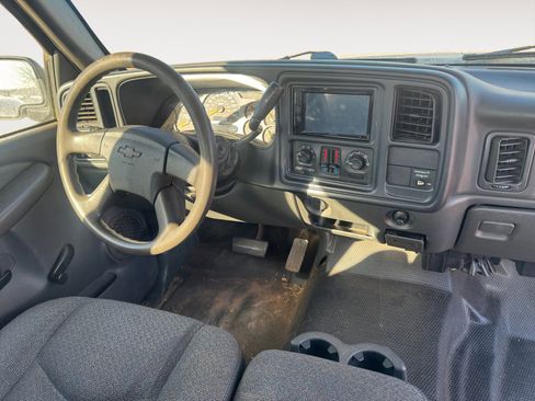 Used 2004 Chevrolet Silverado 2500 W/T image 10
