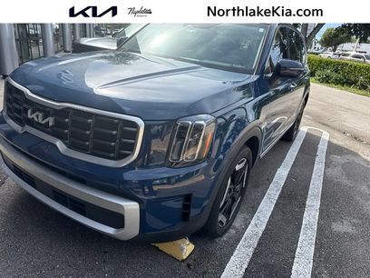 Used 2024 Kia Telluride S w/ S Sunroof Package
