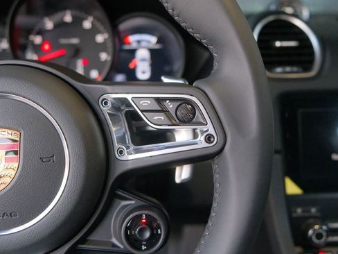 Used 2024 Porsche 718 Cayman image 18