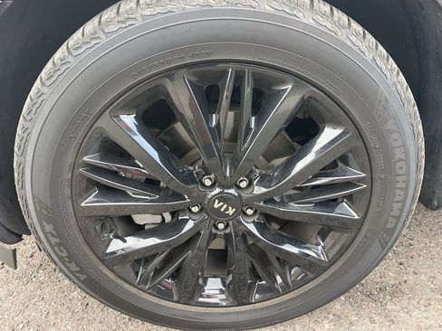 Used 2020 Kia Telluride SX w/ SX Prestige Package image 5