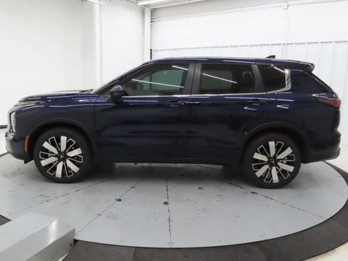 New 2026 Mitsubishi Outlander SE FWD image 7