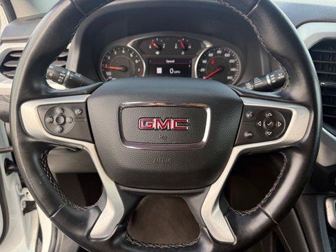 Used 2023 GMC Acadia SLT image 14