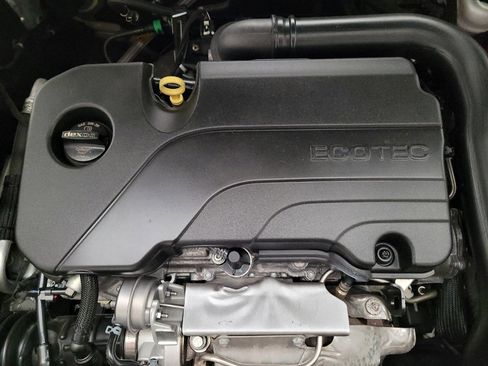 Used 2022 Chevrolet Malibu LT FWD image 30