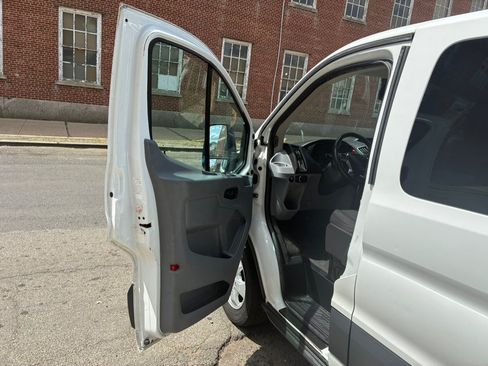 Used 2017 Ford Transit 350 XLT RWD image 14