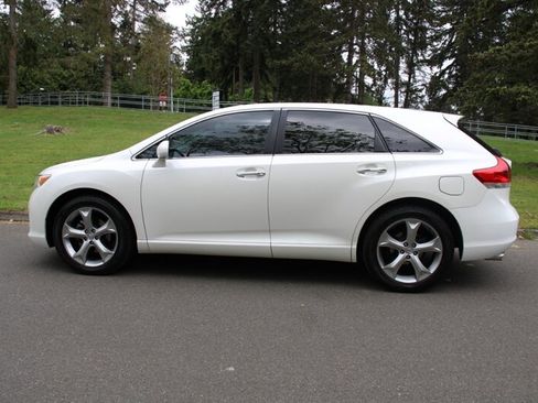 Used 2009 Toyota Venza AWD image 15